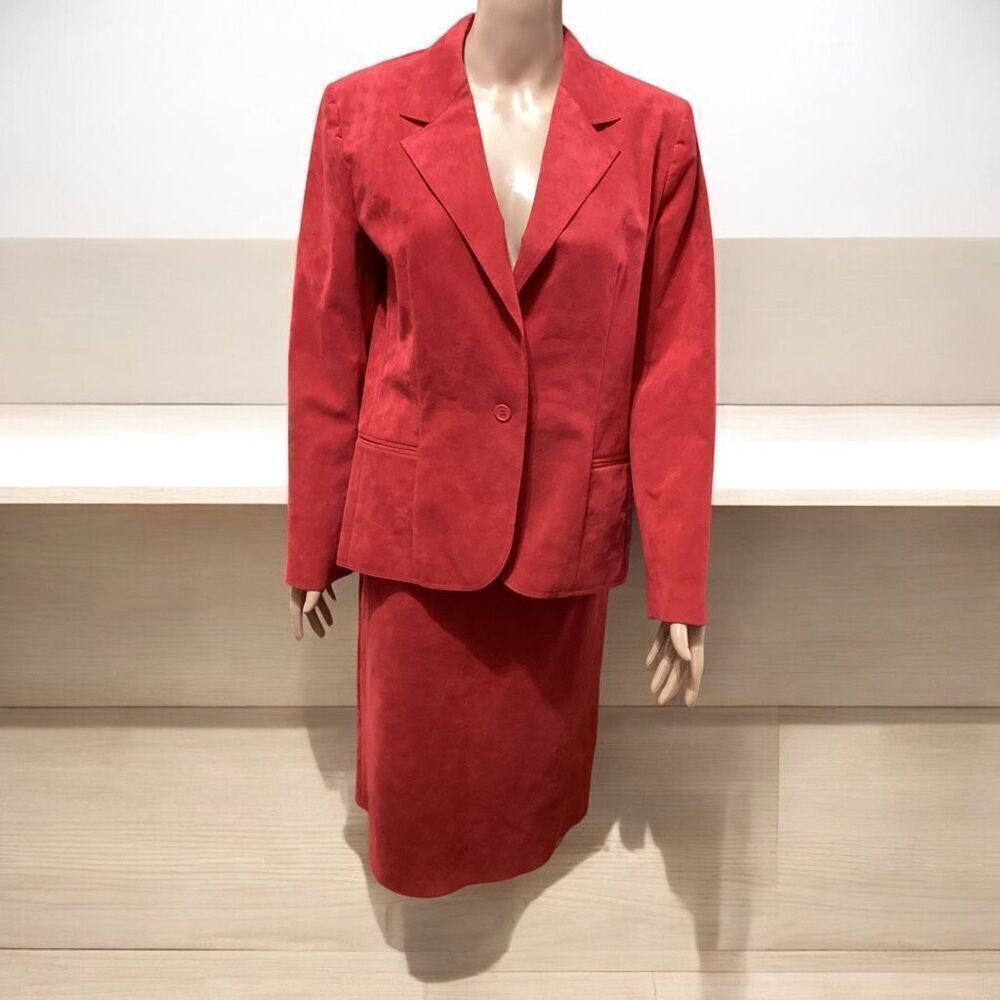 Vintage Women’s Red Ultra Suede Suit 12